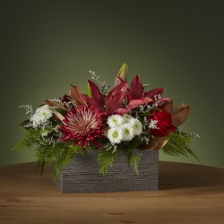 The FTD Dress The Mantel Bouquet from Flowers by Ramon of Lawton, OK